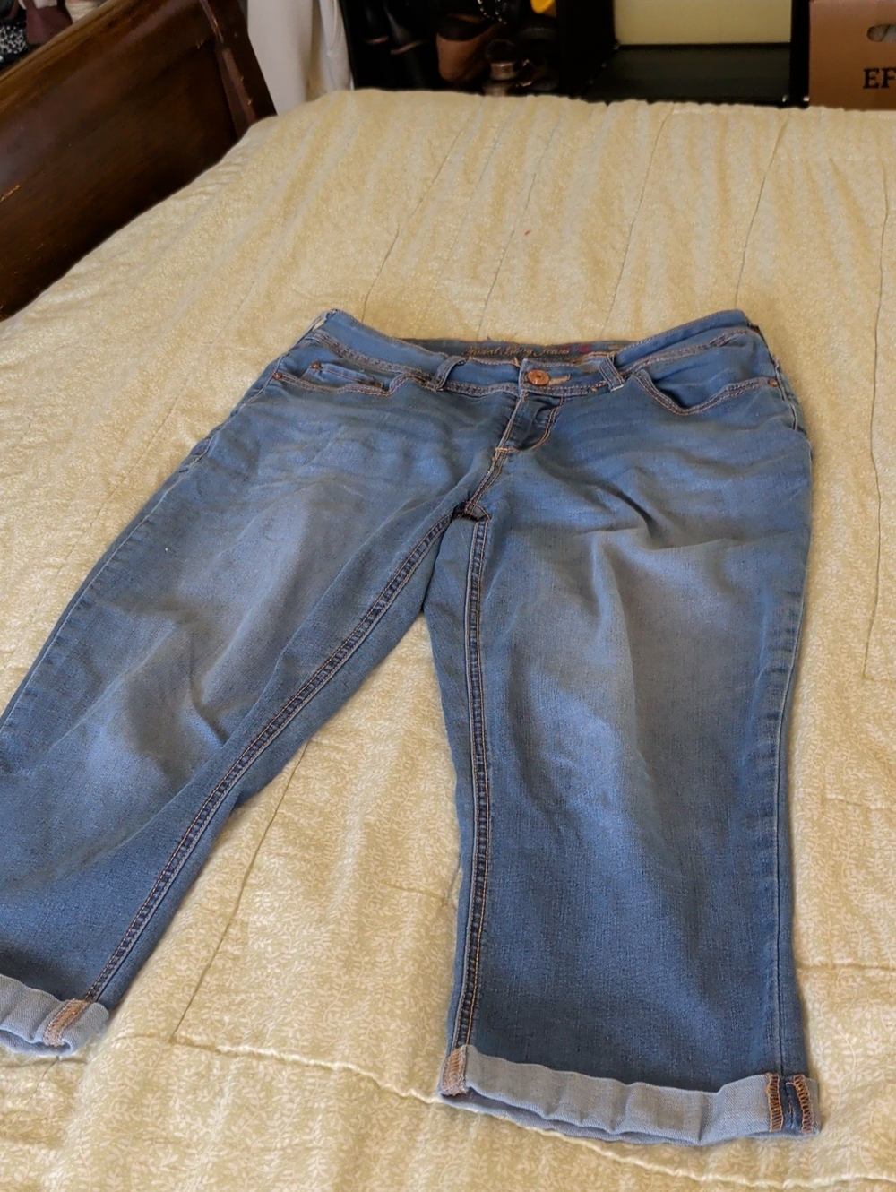 Faded Glory Blue Denim Capris with Cuffed Hem